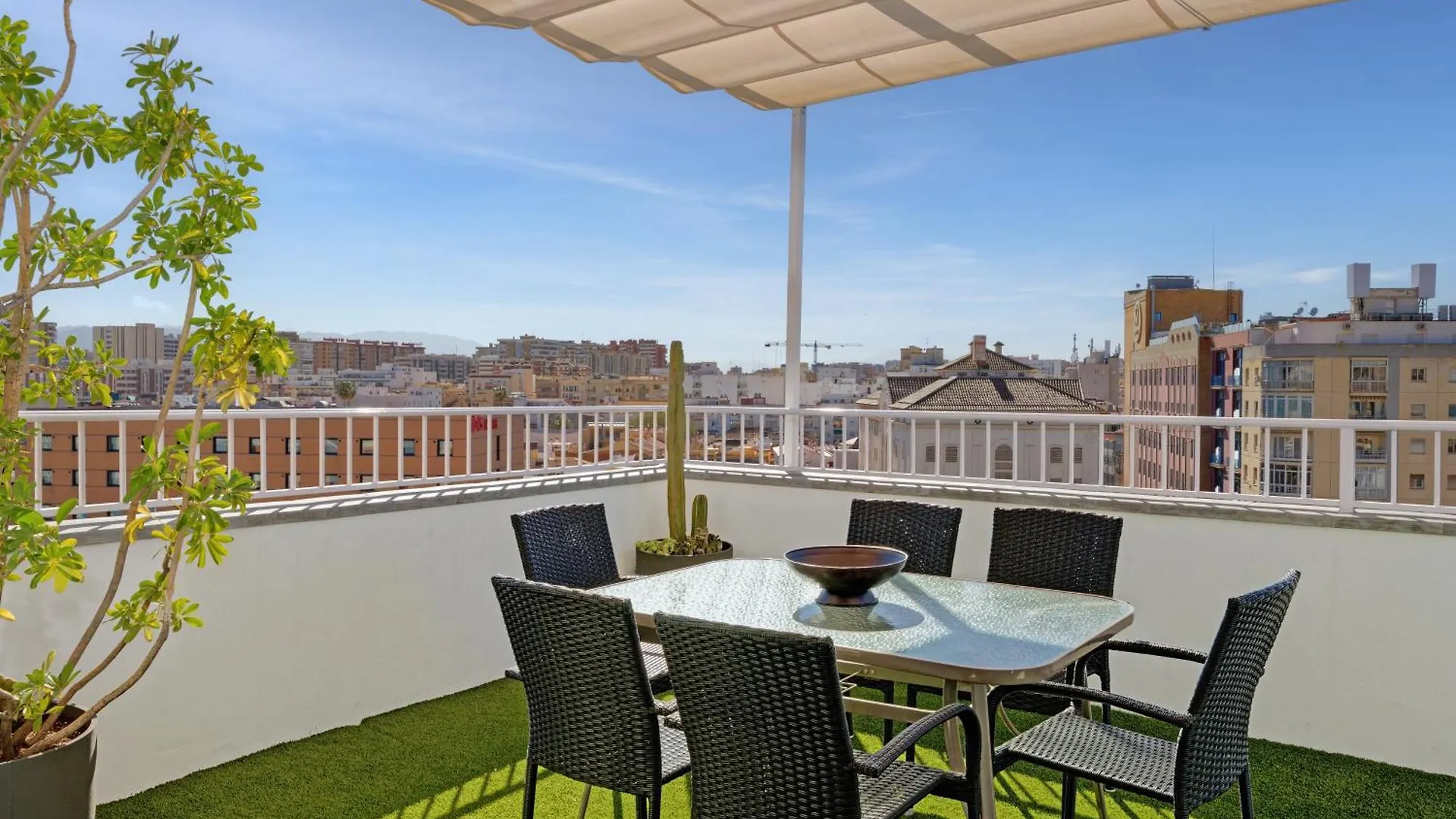 Penthouse Apartment Tribuna Center By Seric, Semana Santa Desde Tu Balcon Malaga 0*,